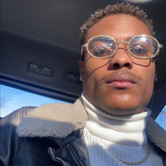 Meet your Posher, Josh - Picture 1 of 1